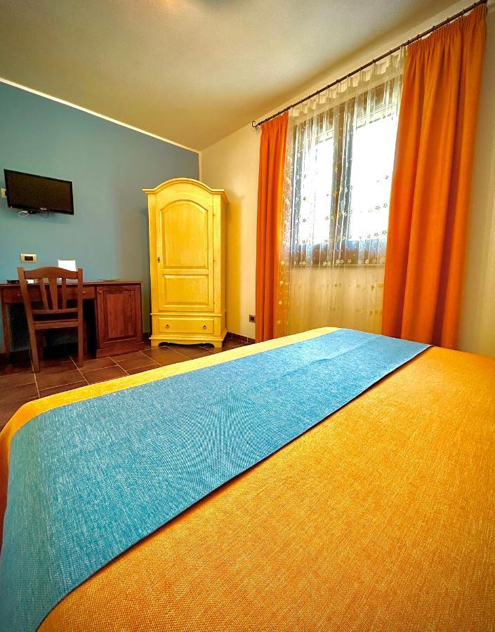 B&B L'Angolino Della Nonna Кастелуцо Екстериор снимка