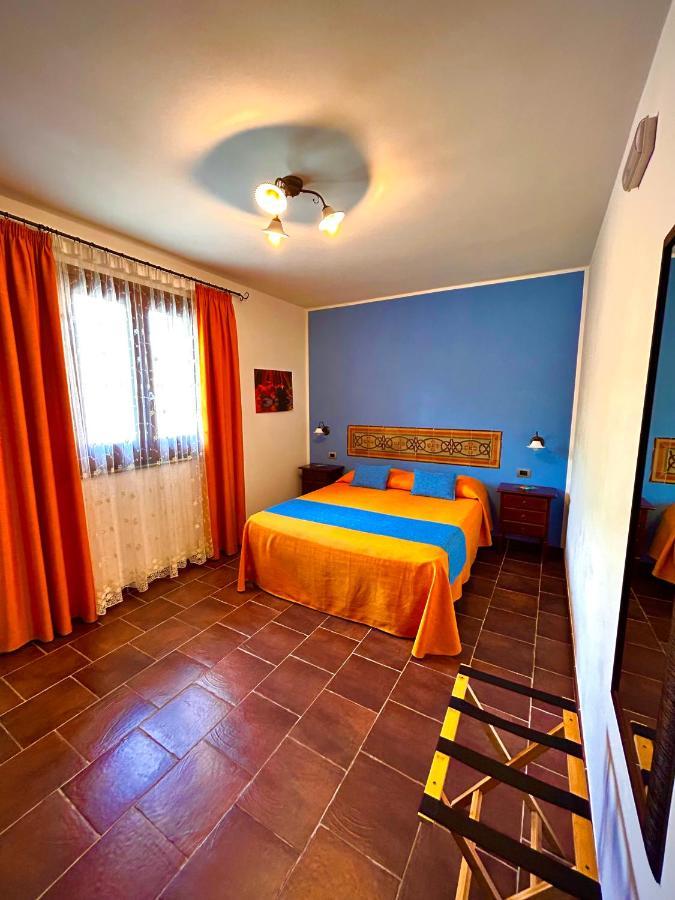 B&B L'Angolino Della Nonna Кастелуцо Екстериор снимка
