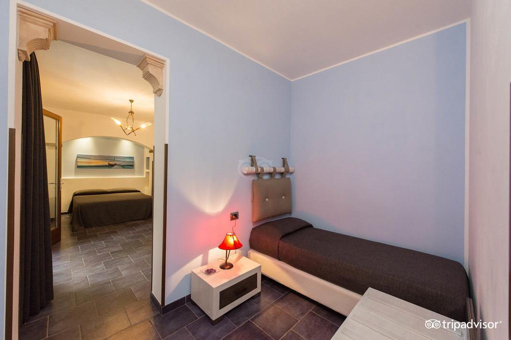 B&B L'Angolino Della Nonna Кастелуцо Екстериор снимка