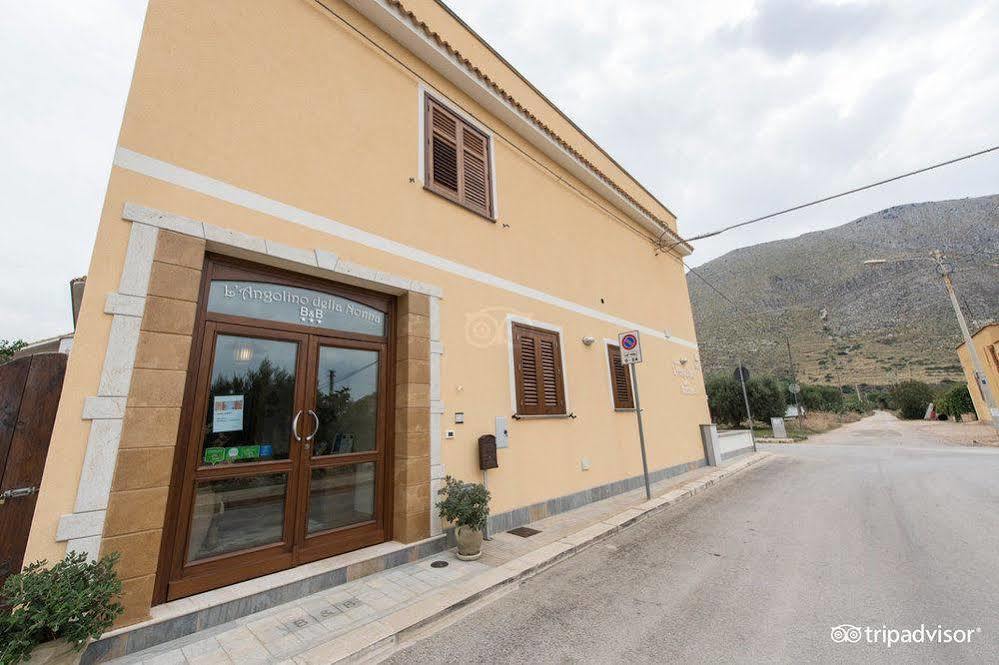 B&B L'Angolino Della Nonna Кастелуцо Екстериор снимка
